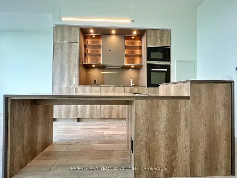11 Yorkville Ave #6101 — Photo 5