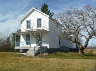 692 Moscow Rd, Hamlin, NY 14464