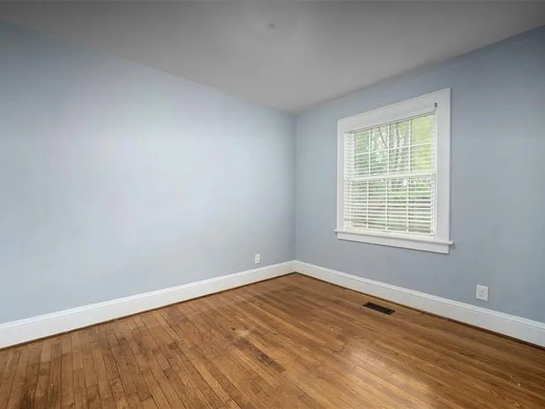 1412 Woodrow Ave — Photo 13