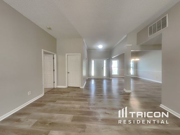 3rd image of 4108 Lake Summit Ct