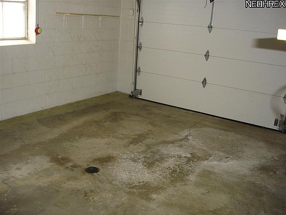 4th image of 216 24th St NW