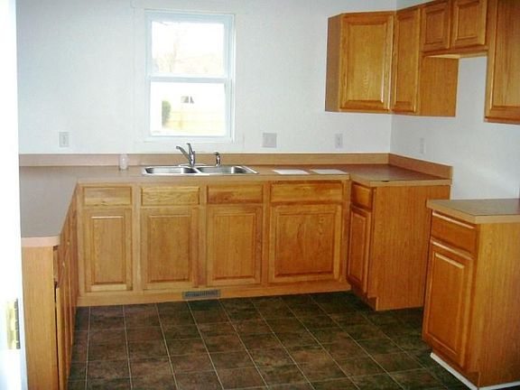 5th image of 432 N Clemens Ave