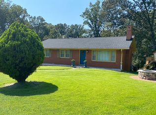 10026 Moore Dr, Manassas, VA 20111