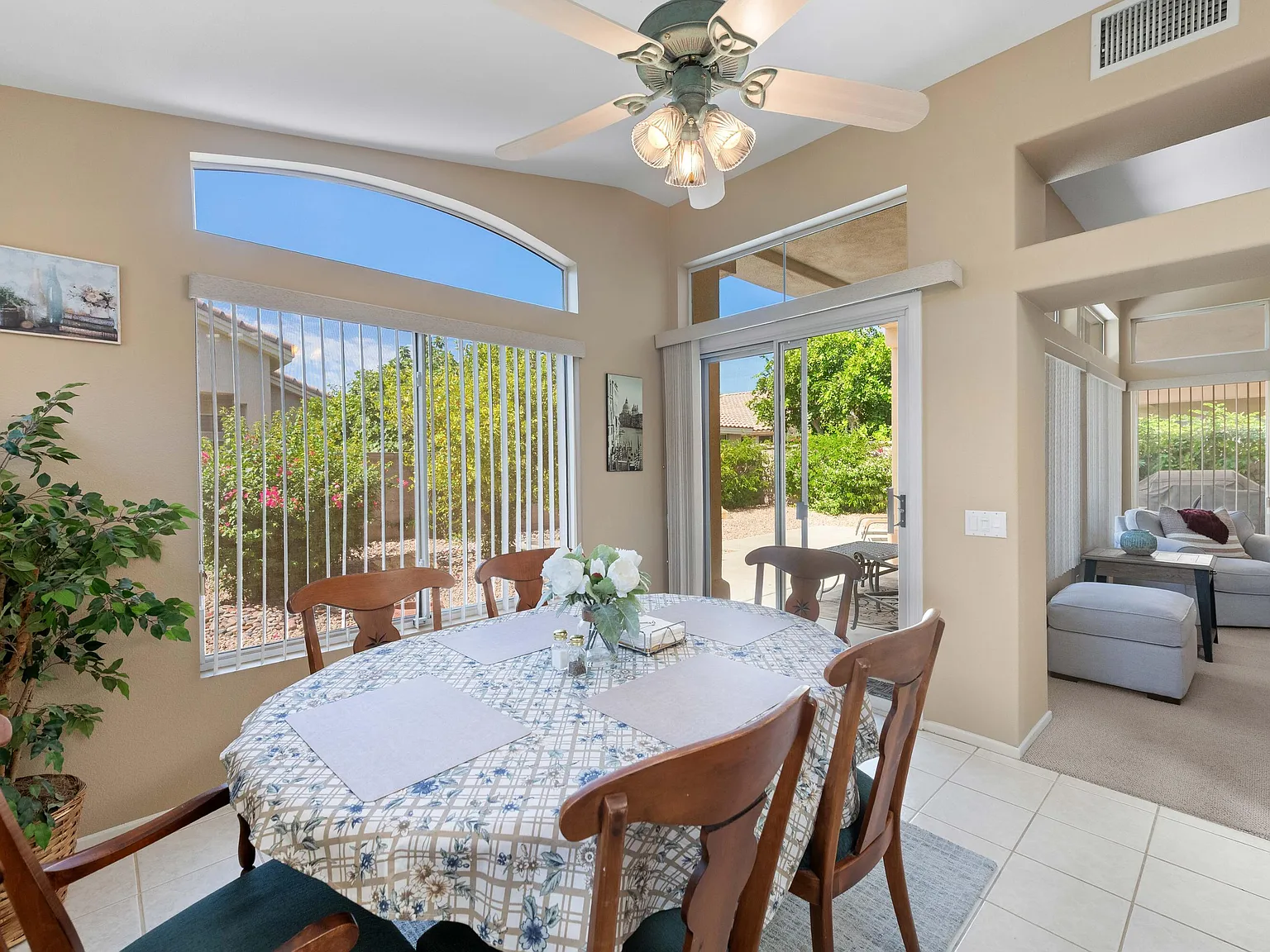 2 bed, 1157 sqft, $4,500 — Photo 3