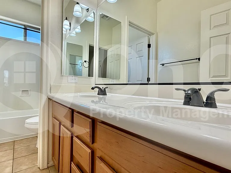 7716 S 37th Way — Photo 12