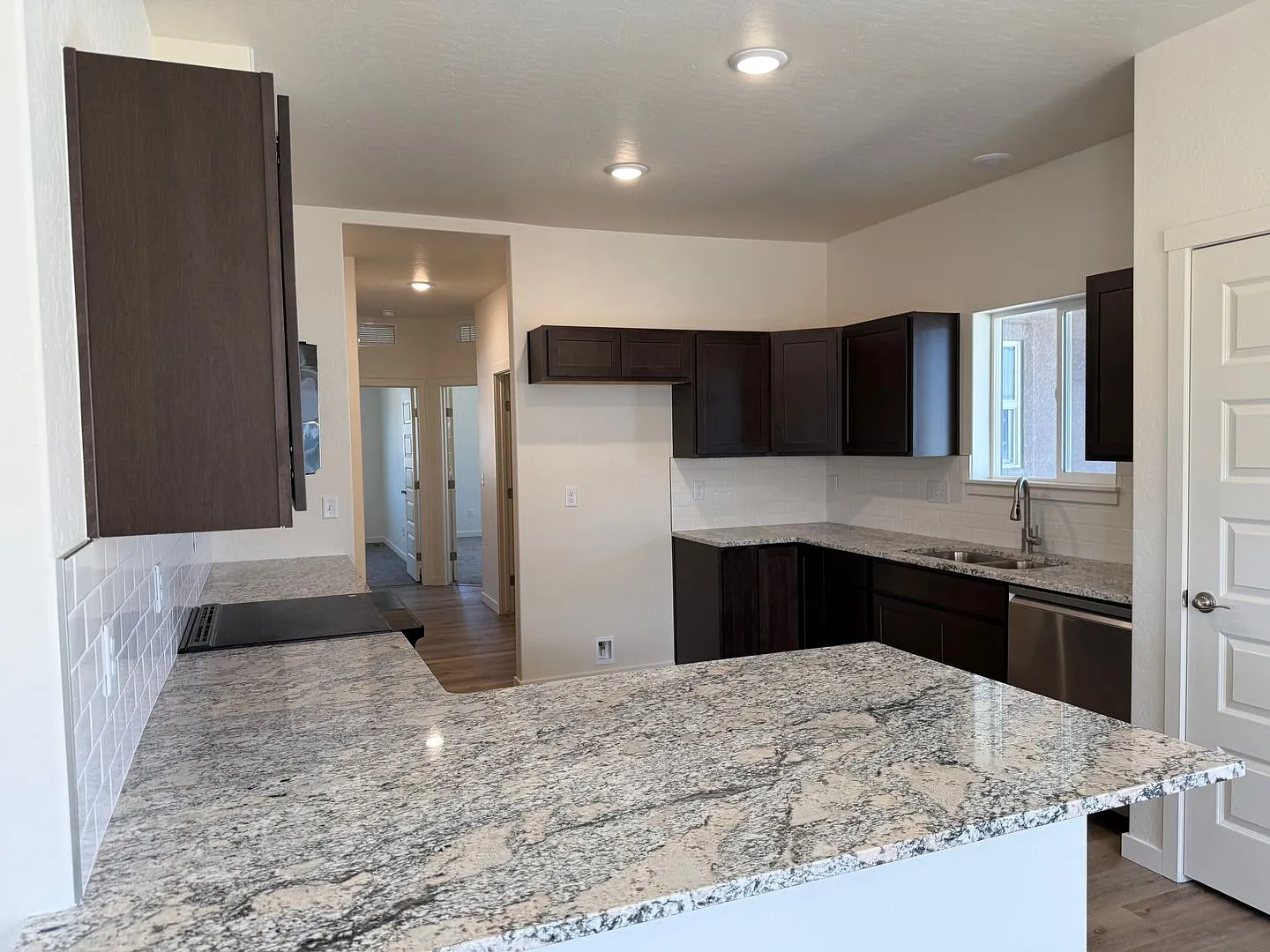 Available Now. New 3 bed, 2 bath home — Photo 4