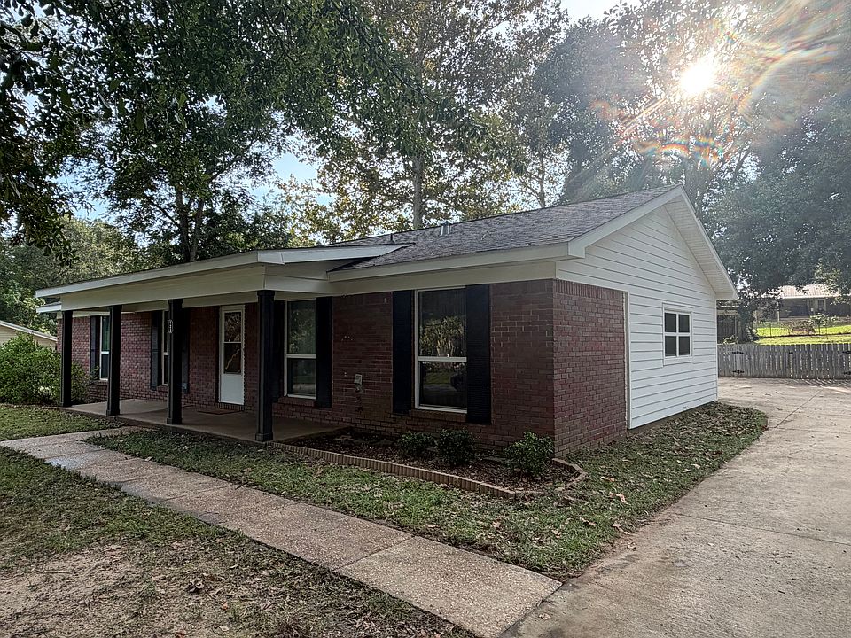 1st image of 122 Rita Ave