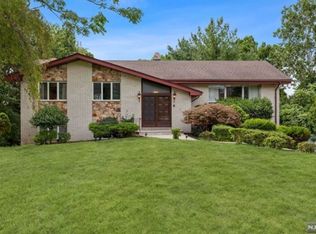 703 Totowa Rd, Totowa, NJ 07512