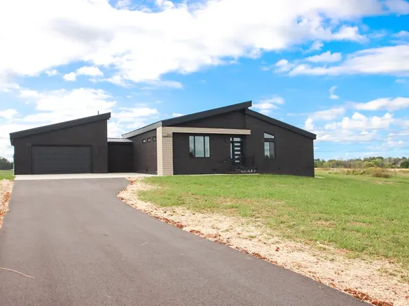 260 Huntington Ln, Sparta, TN 38583