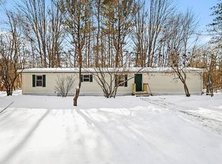 1413 W Sian Dr, Sanford, MI 48657