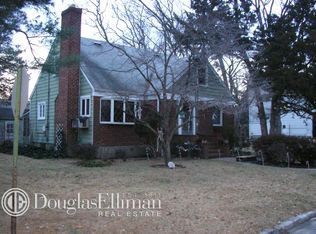 40 Wheeler Ave, Albertson, NY 11507