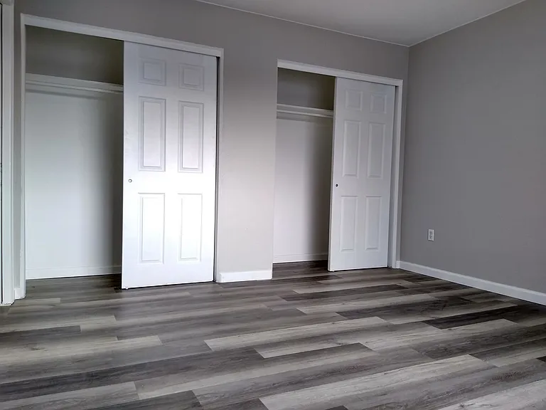 1990 N Beeler St #8 — Photo 31