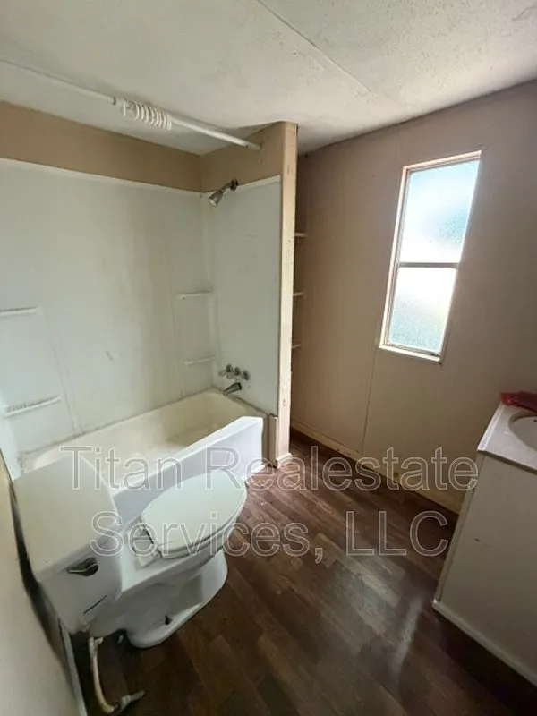 2 bed, 1.0 bath, 850 sqft, $525 — Photo 4