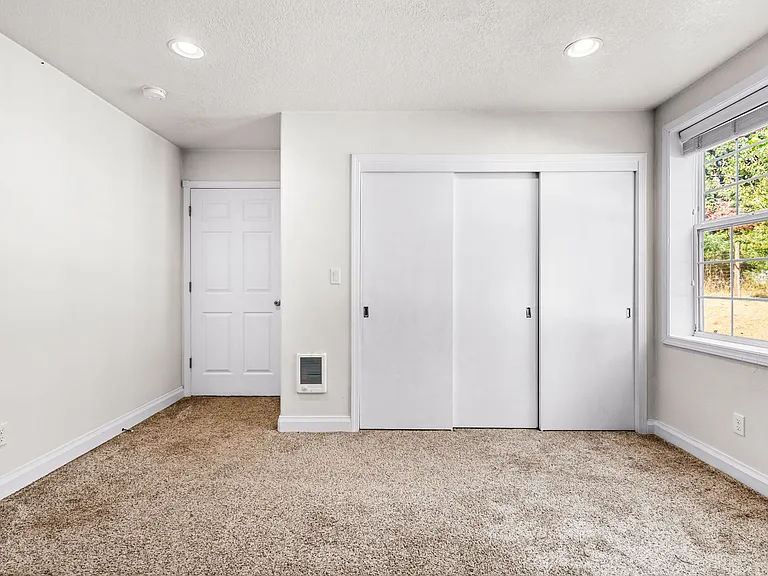 2385 Cascade Hwy SE #1 — Photo 14