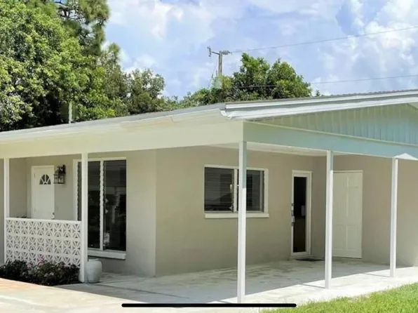 122 Connecticut Rd, Lehigh Acres, FL 33936