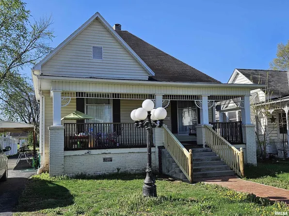 107 W Lincoln St, Harrisburg, IL 62946