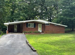 2506 Browns Mill Rd, Johnson City, TN 37604
