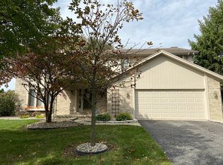 2328 Morningdew Blvd, Maumee, OH 43537