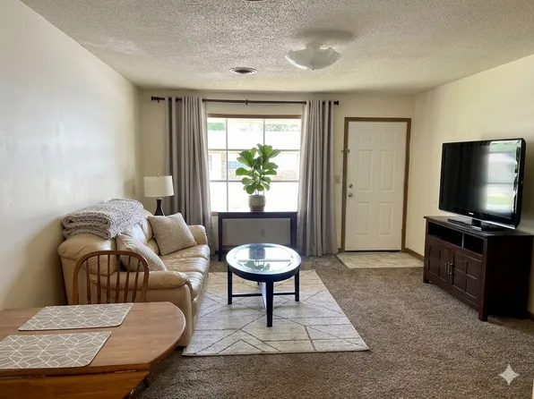 1009 W Lee Ave #B, Marion, IL 62959