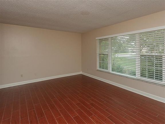 5th image of 4400 Lipton Ct