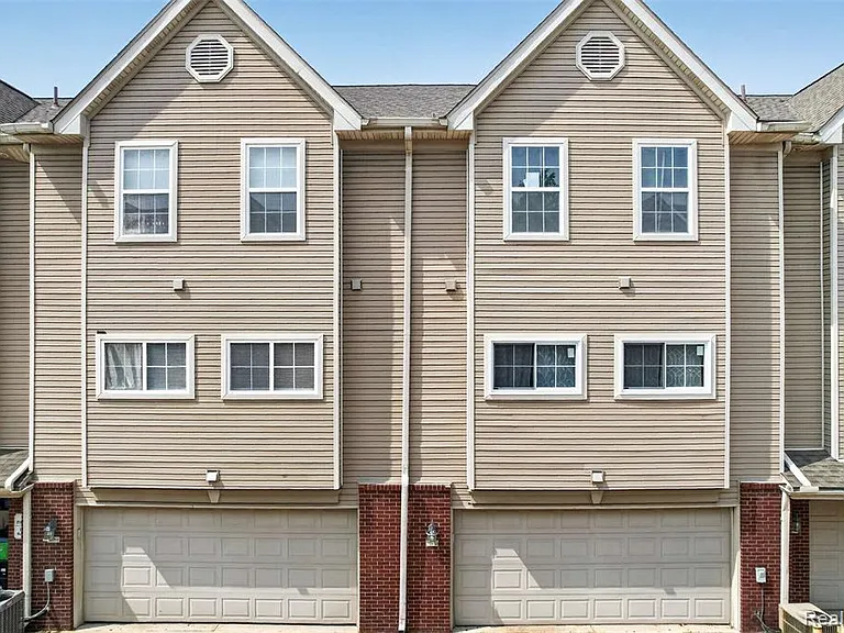 22680 Goddard Rd — Photo 34