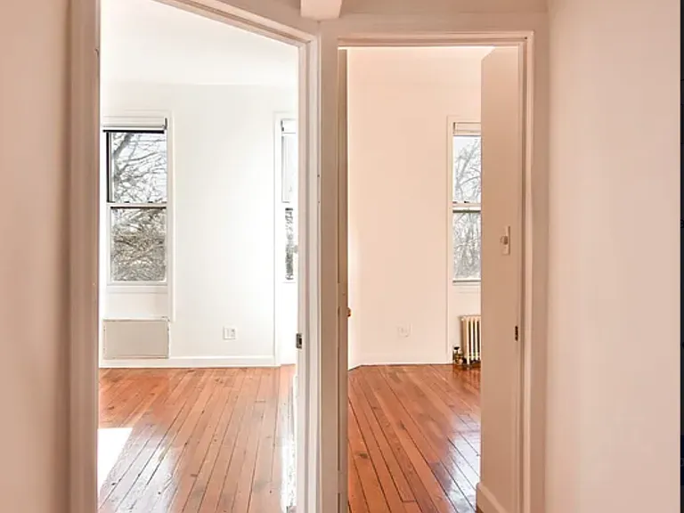 165 Monitor St #3 — Photo 9