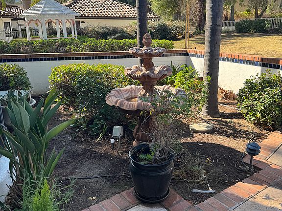 5th image of 22880 Rolling Glen Ct