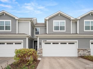 1066 Moraine Dr, South Elgin, IL 60177