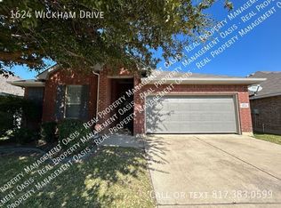 1624 Wickham Dr, Burleson, TX 76028