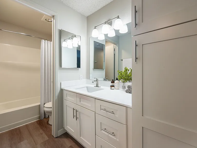 Tanager Grove Apartments — Photo 11