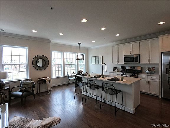 3rd image of 2026 W Libbie Lake St #B