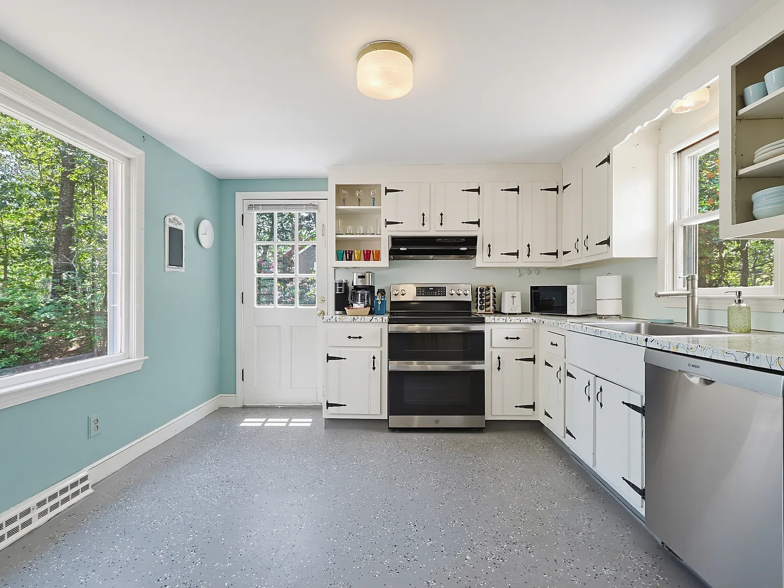 101 John Joseph Rd — Photo 2