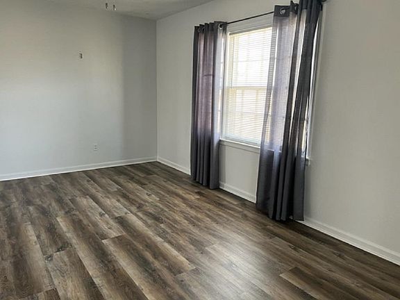 4th image of 404 W F St