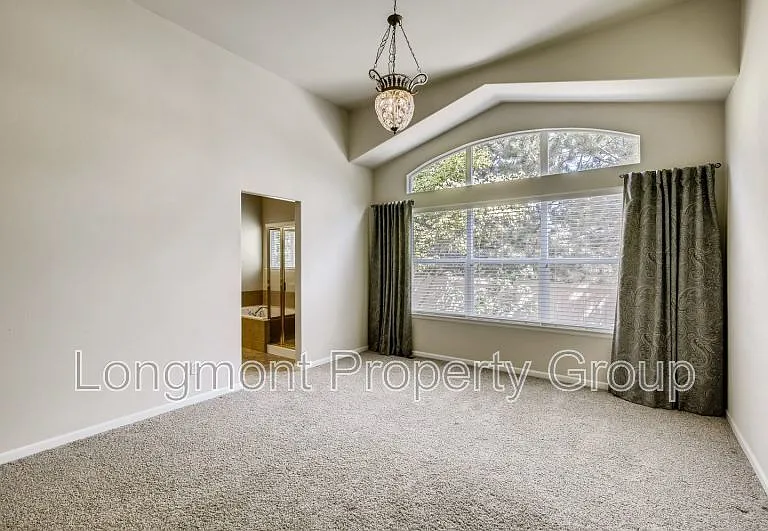 1668 Metropolitan Dr — Photo 15