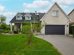 6099 James Bell Dr, Ottawa, ON K4M1B3