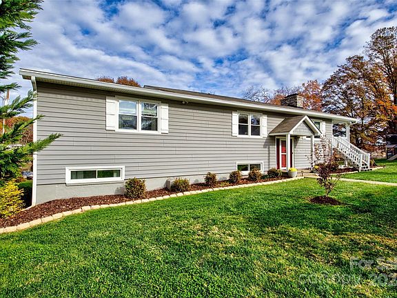 3rd image of 4294 Candlewood Dr