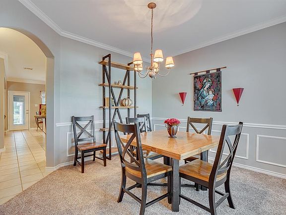 4th image of 1013 Wisteria Ln
