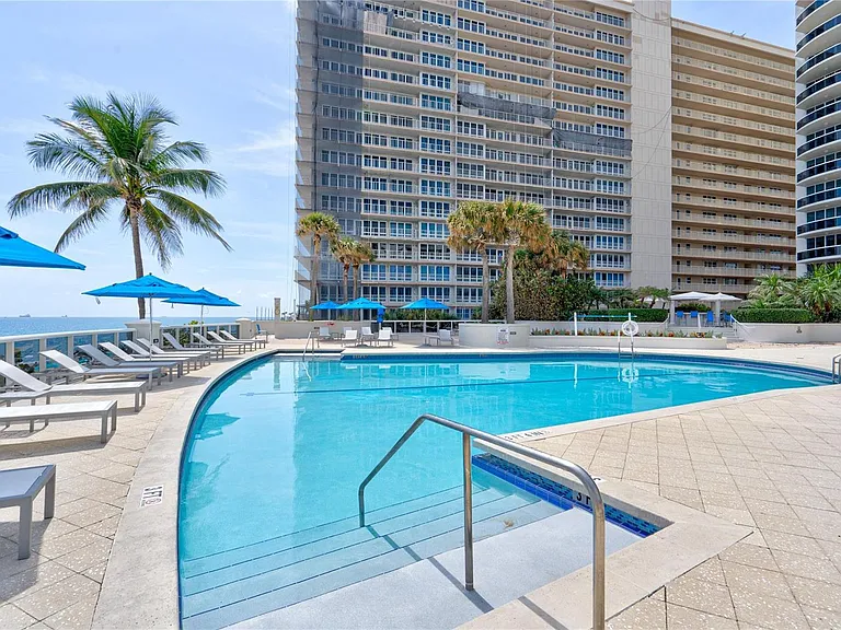 4240 Galt Ocean Dr #1006 — Photo 38