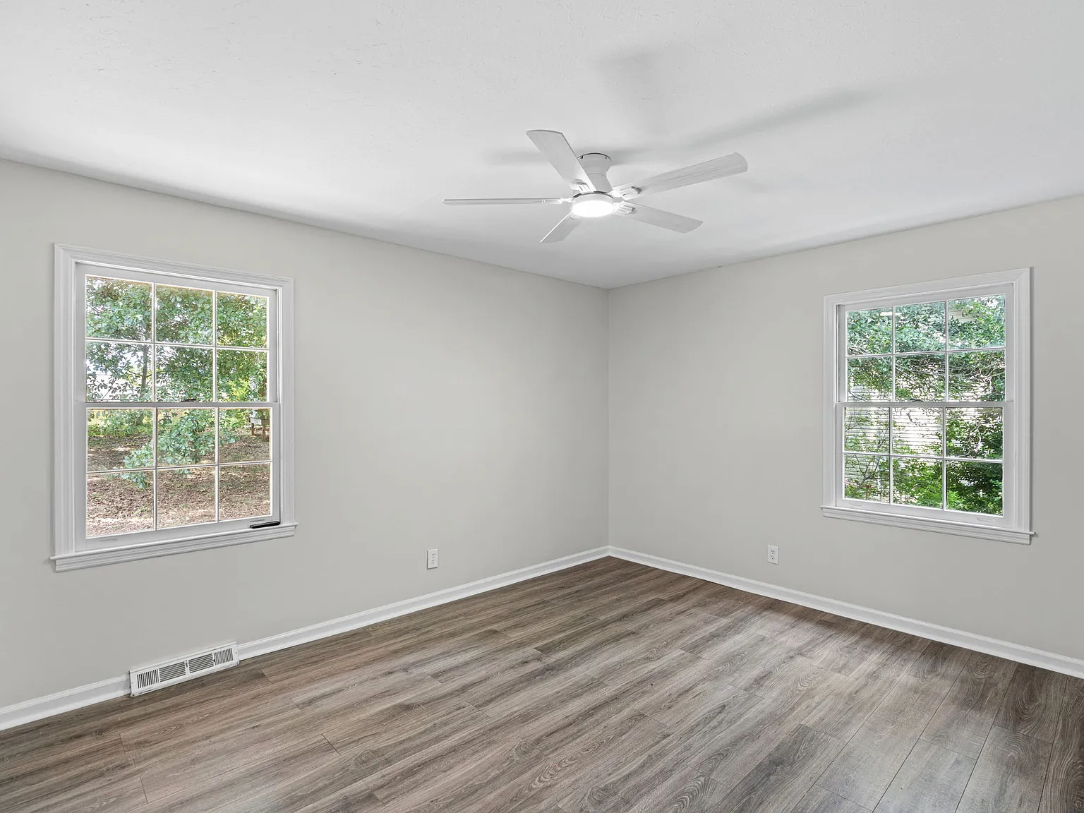 3 bed, 1407 sqft, $2,000 — Photo 2