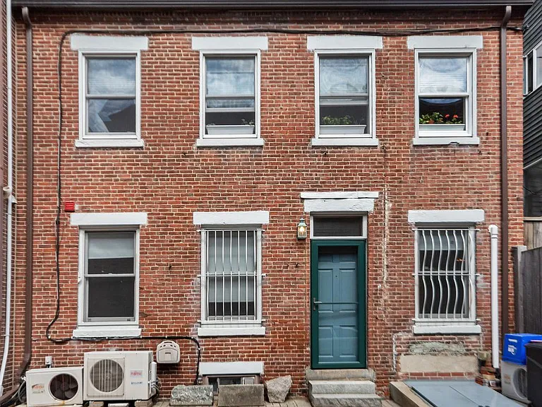 249 Bunker Hill St #B — Photo 17