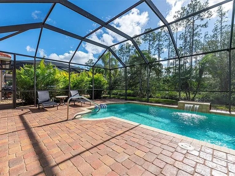 7703 Martino Cir — Photo 4