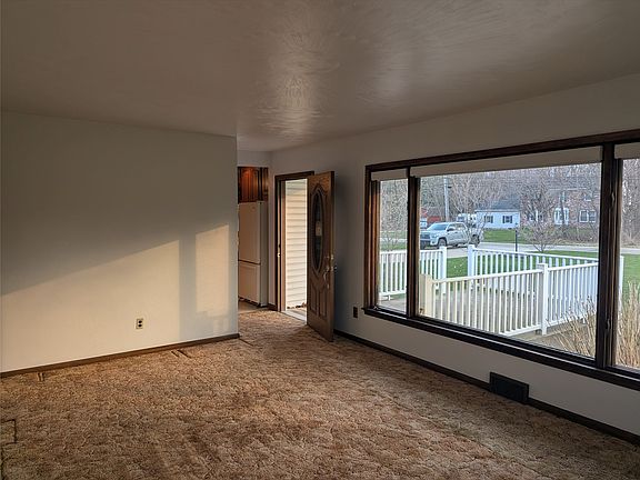 4th image of 1266 Boyer Rd