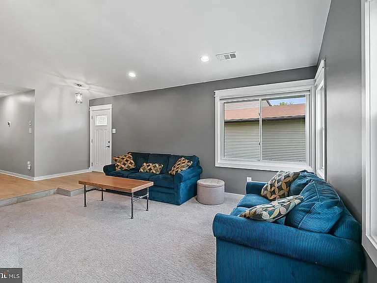 422 Avondale Dr — Photo 7