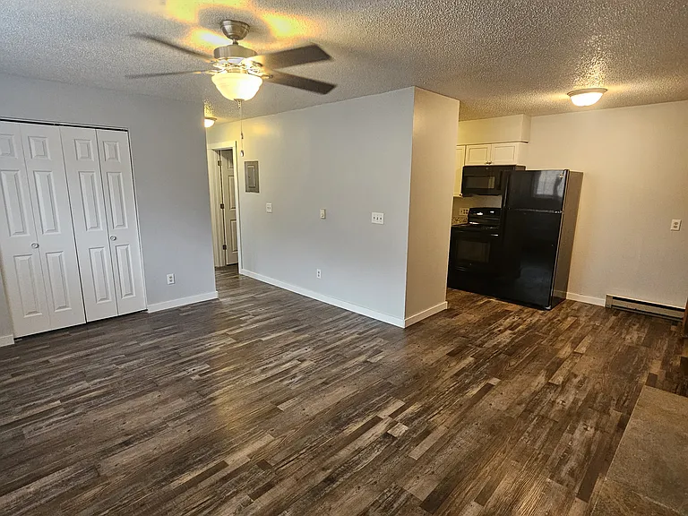 1160 Oakview Dr #6 — Photo 8
