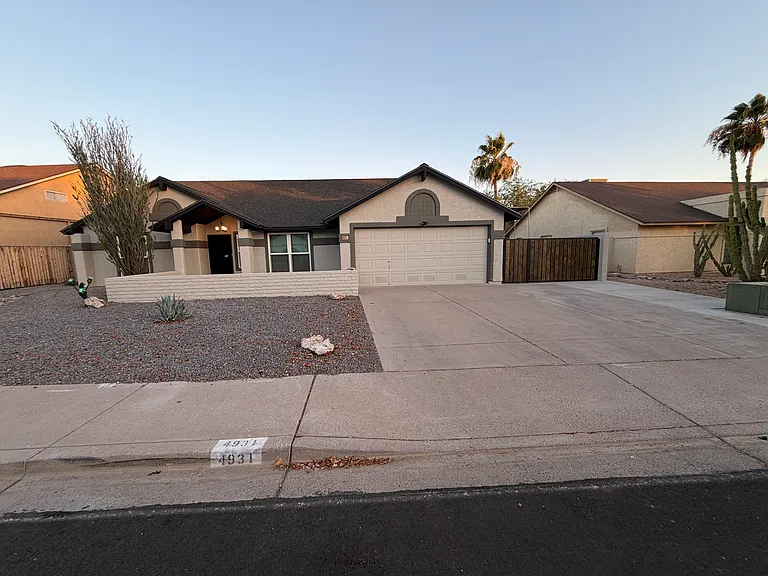 4931 E Hobart St — Photo 22