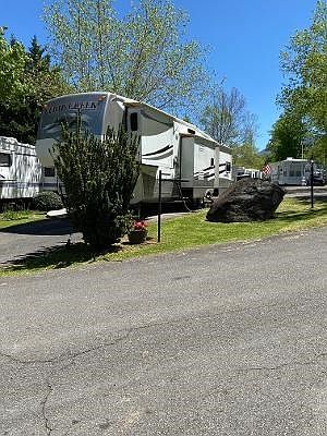2nd image of 4229 Parkway E #53