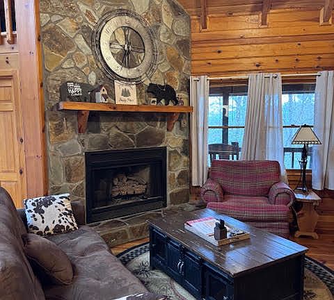 3rd image of 726 Cherry Lake Dr