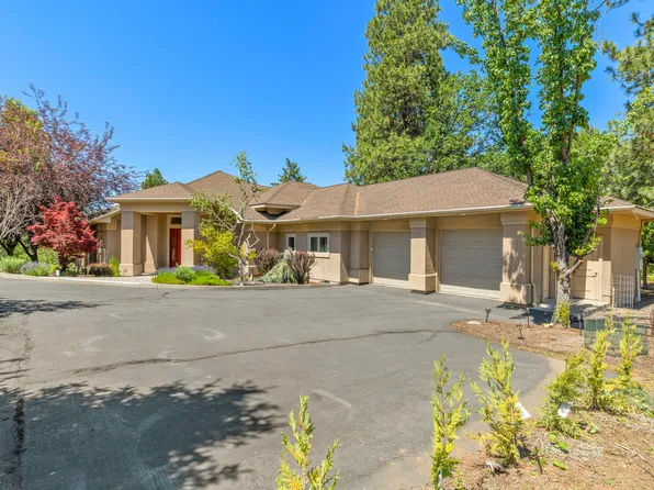 6749 Coopers Hawk Rd, Klamath Falls, OR 97601