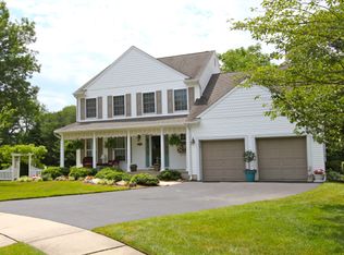 7 Sean Dr, Neptune, NJ 07753