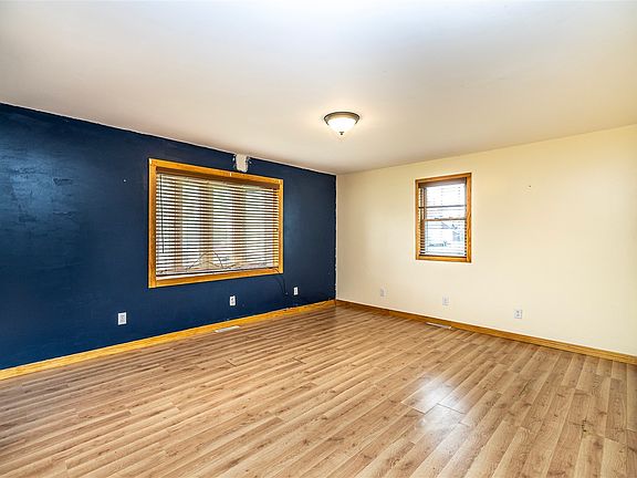 5th image of 103 Polleys Street